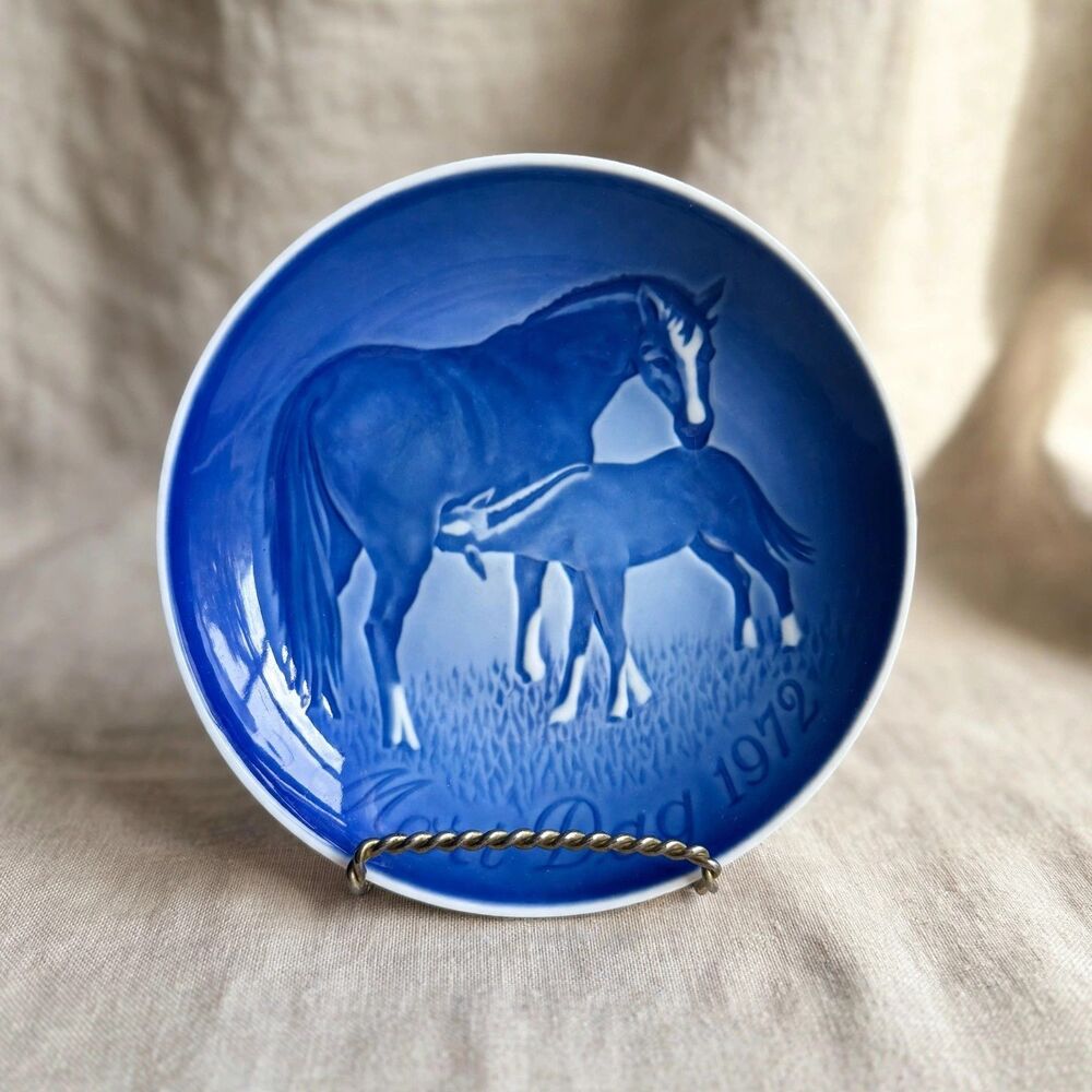 Vtg B&G Copenhagen1972 Mothers Day Plate Mare Foal Blue White Denmark